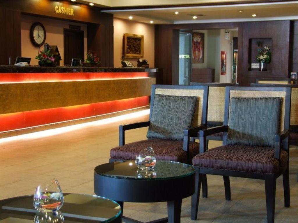 Sarita Cha Let And Spa Jomtien Beach Exterior photo